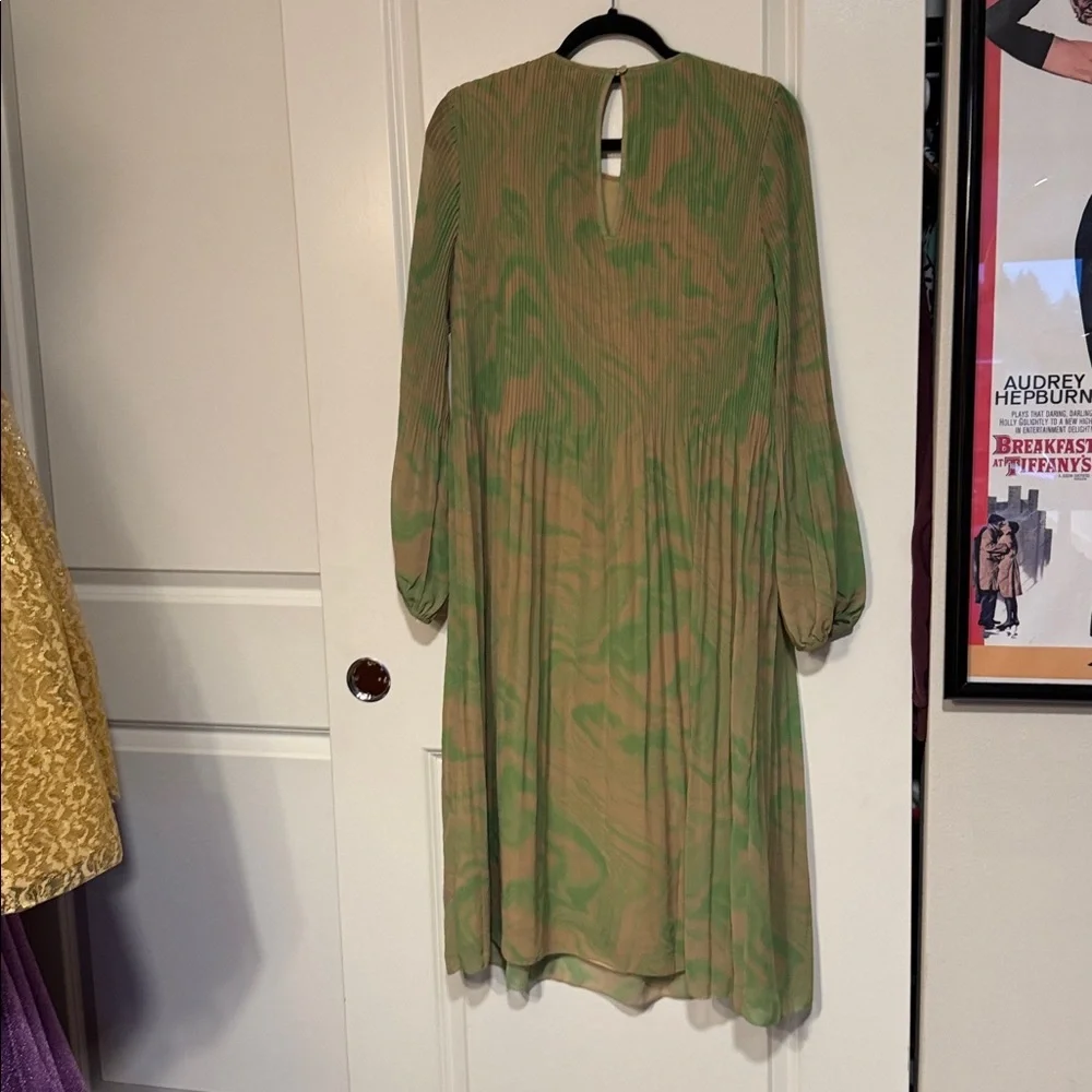 Wilfred daydreamer midi dress in green tan color print, Aritizia, size M - Picture 8 of 13